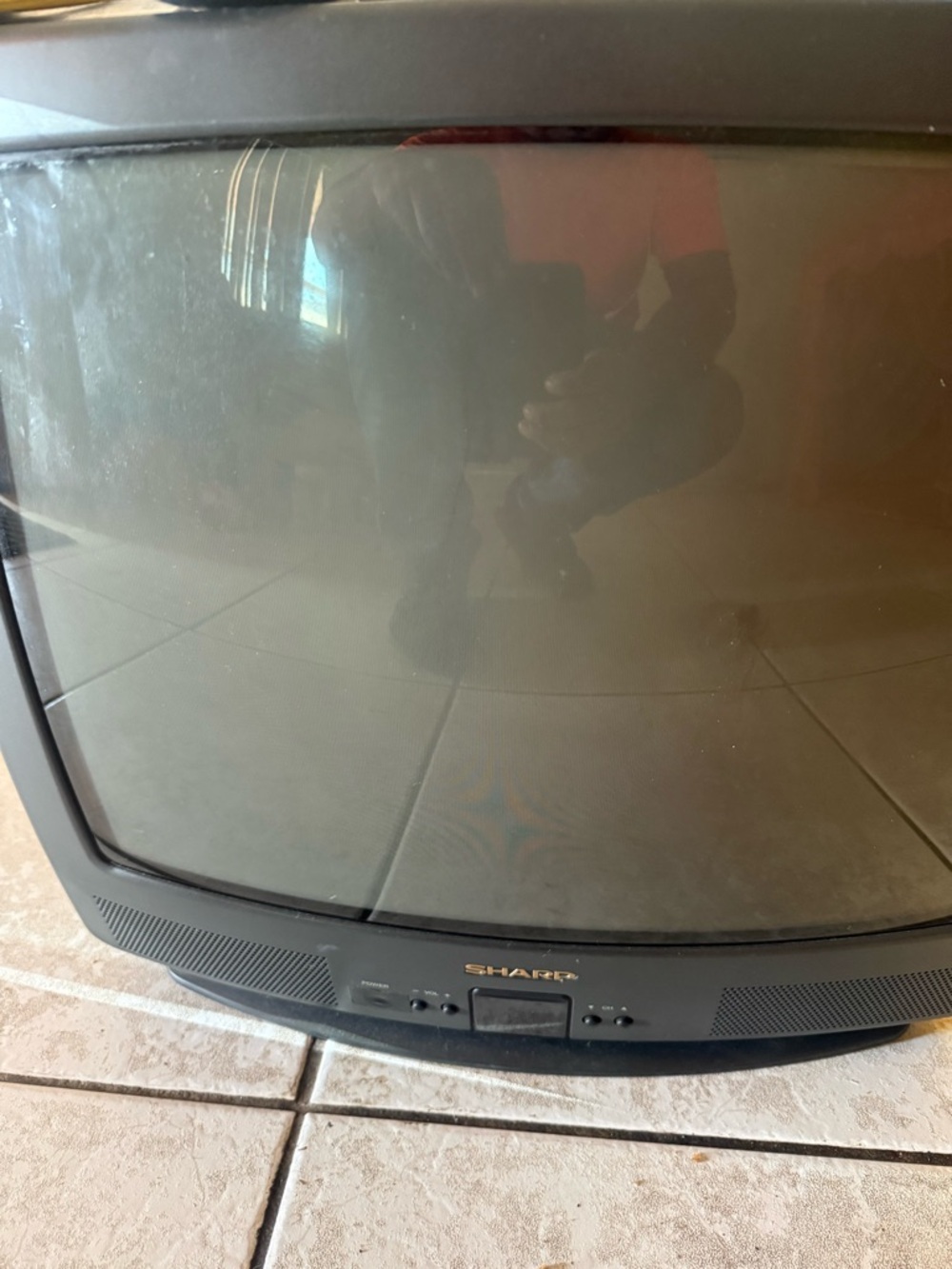 Sharp 19f-m50 19” CRT TV Vintage 1994 Missing Power Button  Works With Remote